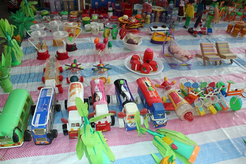 Hướng dẫn làm đồ chơi bằng phế liệu đã qua sử dụng - cách làm đồ chơi từ phế liệu